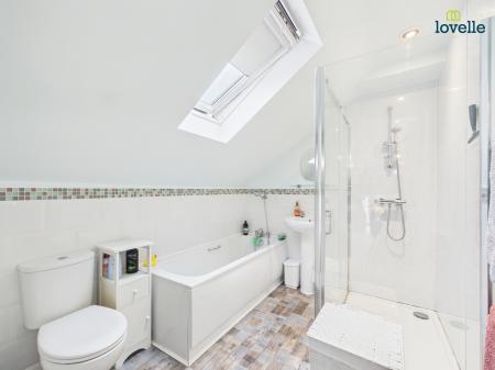 3 bedroom Bungalow for sale in Mill Lane, Saxilby, LN1