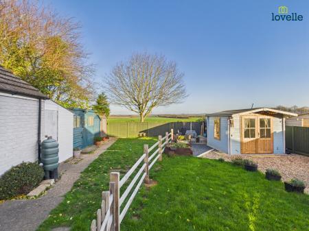 3 bedroom Bungalow for sale in Mill Lane, Saxilby, LN1