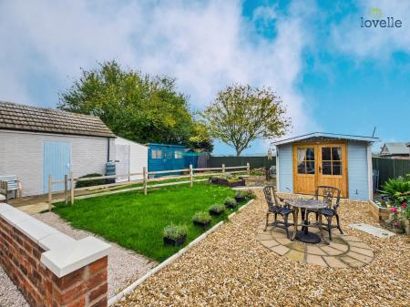 3 bedroom Bungalow for sale in Mill Lane, Saxilby, LN1