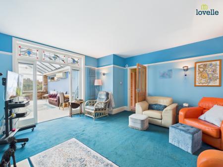 4 bedroom Detached house for sale in Yarborough Crescent, Lincoln, LN1