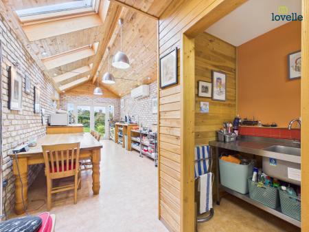 4 bedroom Detached house for sale in Yarborough Crescent, Lincoln, LN1