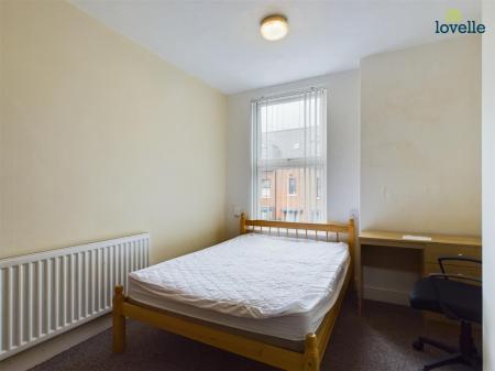 4 bedroom Town house to let in West Parade, Lincoln