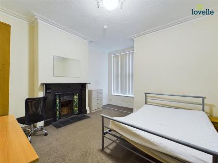 4 bedroom Town house to let in West Parade, Lincoln