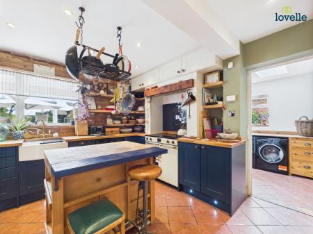 3 bedroom Semi-detached house for sale in Brigg Road, Lincoln, LN2