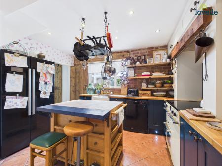 3 bedroom Semi-detached house for sale in Brigg Road, Lincoln, LN2