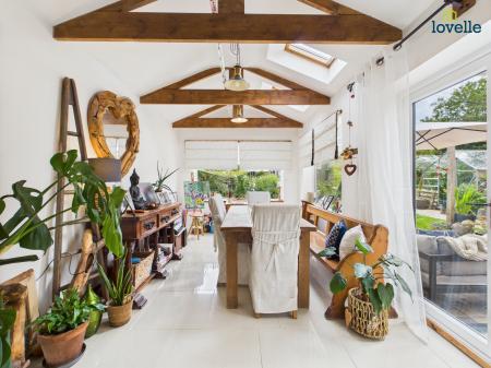 3 bedroom Semi-detached house for sale in Brigg Road, Lincoln, LN2