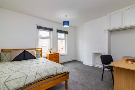 4 bedroom Terraced House for sale in Ely Street, Lincoln, LN1