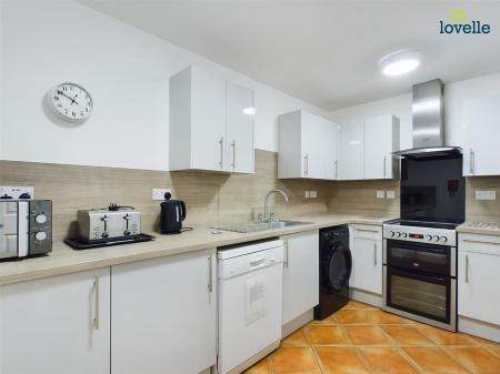 4 bedroom Semi-detached house to let in Gresham Street, Lincoln