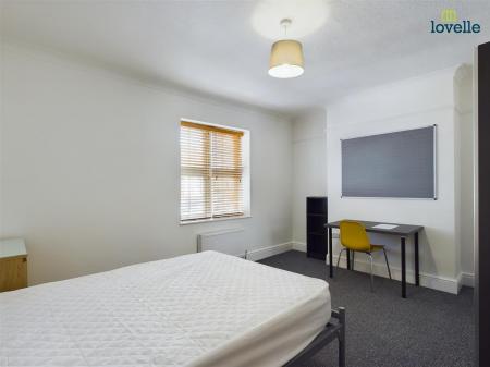 4 bedroom House to let in Westbourne Grove, Lincoln