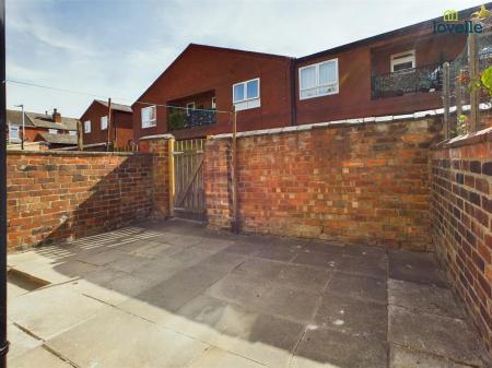 4 bedroom House to let in Westbourne Grove, Lincoln