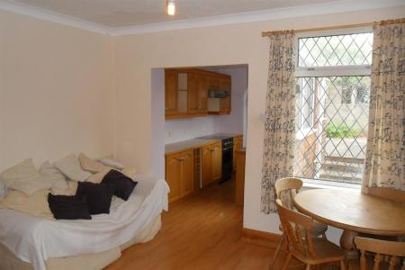 2 bedroom End of terrace house to let in Frederick Street, Lincoln