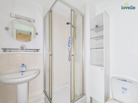 2 bedroom Flat for sale in Allenby Close, Lincoln, LN3