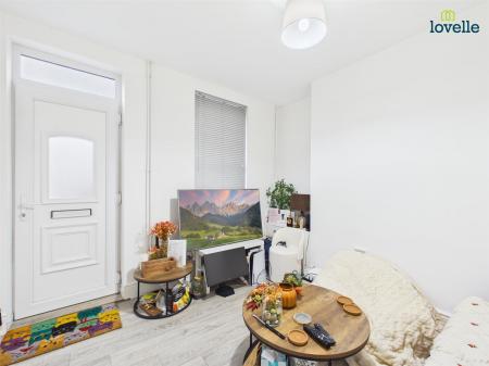 2 bedroom Terraced House to let in Chelmsford Street, Lincoln