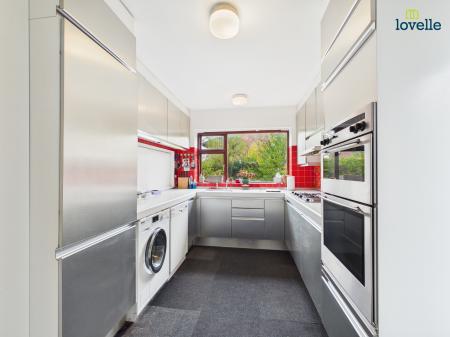 4 bedroom Detached house for sale in Thonock Close, Lincoln, LN1