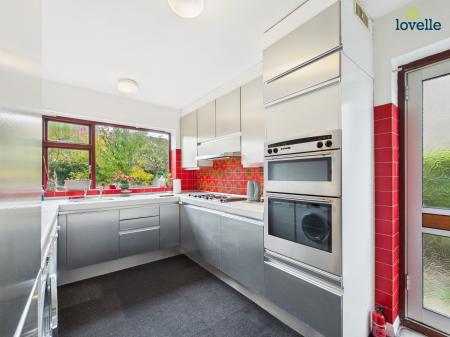 4 bedroom Detached house for sale in Thonock Close, Lincoln, LN1