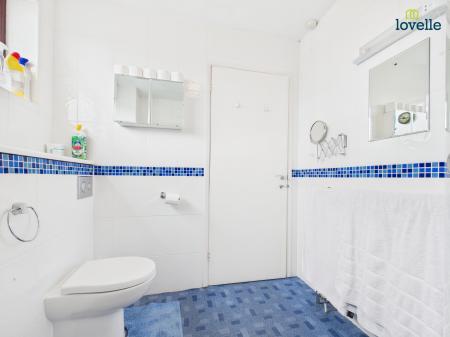 4 bedroom Detached house for sale in Thonock Close, Lincoln, LN1