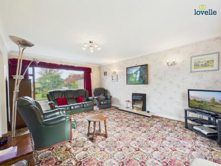 4 bedroom Detached house for sale in Thonock Close, Lincoln, LN1