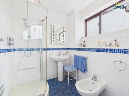 4 bedroom Detached house for sale in Thonock Close, Lincoln, LN1