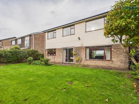 4 bedroom Detached house for sale in Thonock Close, Lincoln, LN1