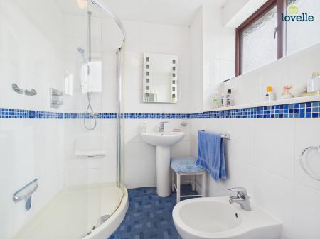 4 bedroom Detached house for sale in Thonock Close, Lincoln, LN1