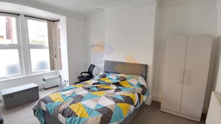 4 bedroom Town house to let in West Parade, Lincoln