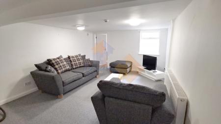 4 bedroom Town house to let in West Parade, Lincoln