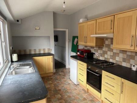 4 bedroom Terraced House to let in West Parade, Lincoln