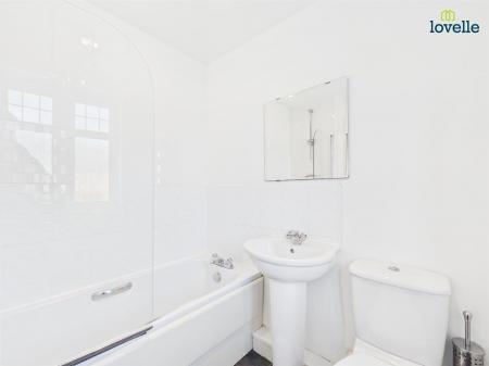 2 bedroom Apartment to let in Flaxley Close, Lincoln
