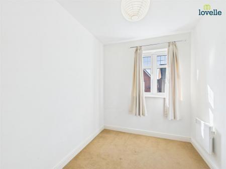 2 bedroom Apartment to let in Flaxley Close, Lincoln