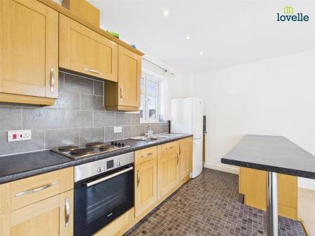 2 bedroom Apartment to let in Flaxley Close, Lincoln