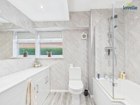 4 bedroom Bungalow for sale in Mill Lane, Saxilby, LN1