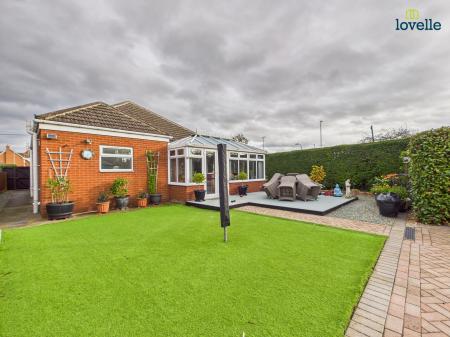 4 bedroom Bungalow for sale in Mill Lane, Saxilby, LN1