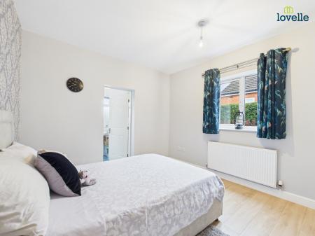 4 bedroom Bungalow for sale in Mill Lane, Saxilby, LN1