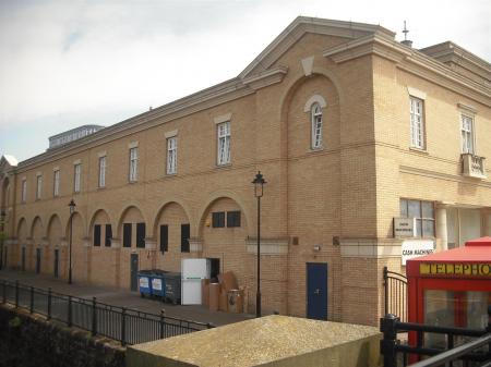 2 bedroom Flat to let in St. Marks Square, Lincoln