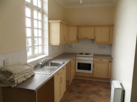 2 bedroom Flat to let in St. Marks Square, Lincoln