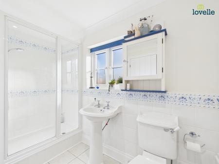 4 bedroom Detached house for sale in Woods End, Dunholme, LN2