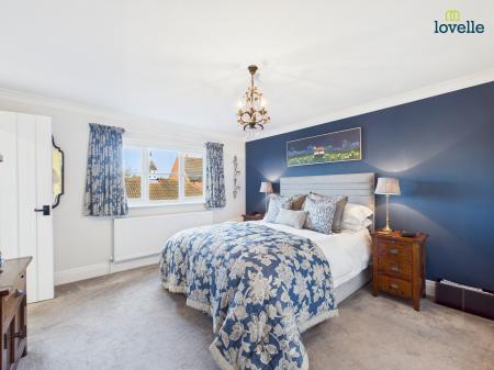 4 bedroom Detached house for sale in Woods End, Dunholme, LN2