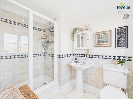 4 bedroom Detached house for sale in Woods End, Dunholme, LN2