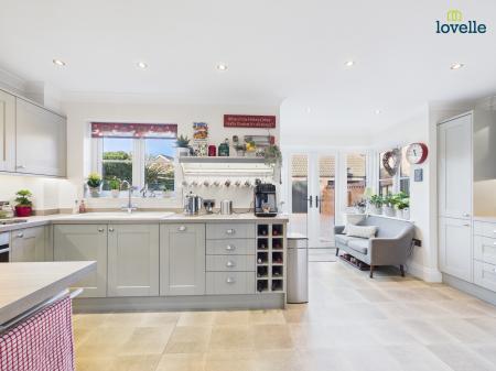 4 bedroom Detached house for sale in Woods End, Dunholme, LN2