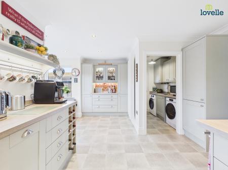 4 bedroom Detached house for sale in Woods End, Dunholme, LN2