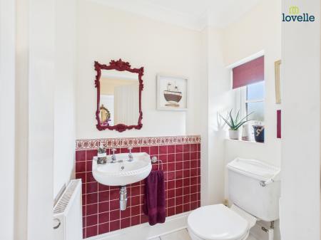 4 bedroom Detached house for sale in Woods End, Dunholme, LN2