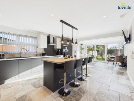 3 bedroom Detached house for sale in Longdales Road, Lincoln, LN2