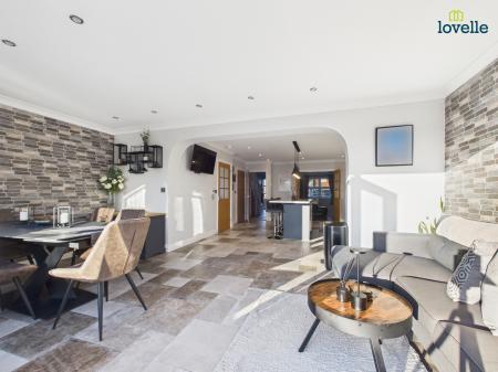 3 bedroom Detached house for sale in Longdales Road, Lincoln, LN2