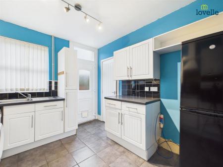 2 bedroom Terraced House to let in Henley Street, Lincoln
