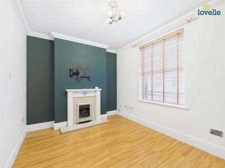 2 bedroom Terraced House to let in Henley Street, Lincoln