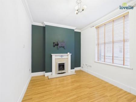 2 bedroom Terraced House to let in Henley Street, Lincoln