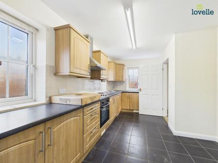 2 bedroom Detached house to let in Blacksmiths Close, Bardney, Lincoln
