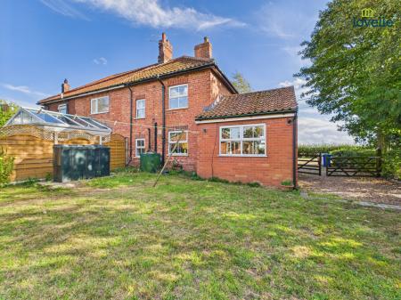 3 bedroom Semi-detached house for sale in Manor Cottage Apley, Market Rasen, LN8