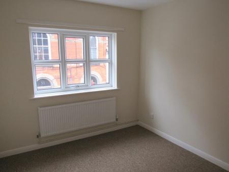 2 bedroom Flat to let in Queen Street, Louth, LN11