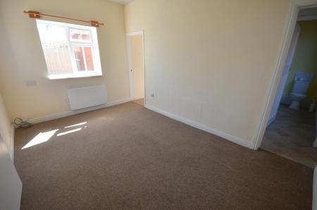 1 bedroom Flat to let in Victoria Road, Mablethorpe, LN12